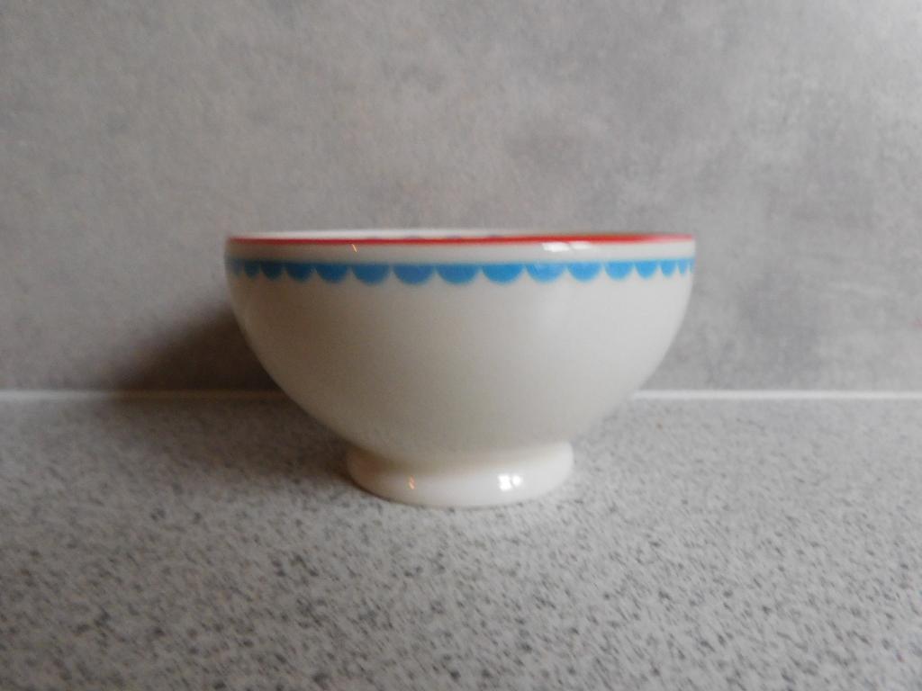 Kom 9,5 cm. Marken Blauw Spiraal Albert Heijn AH, Ophalen of Verzenden, Zo goed als nieuw, Kom(men), Overige stijlen