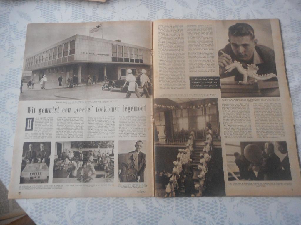 Amsterdam. Vakschool voor banketbakkers. Wit gemutst. 1956., Ophalen of Verzenden, 1940 tot 1960, Nederland, Knipsel(s)
