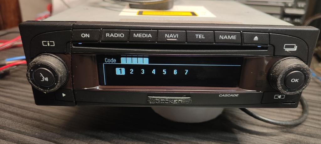 Becker cascade 7944 autoradio CD, Ophalen of Verzenden