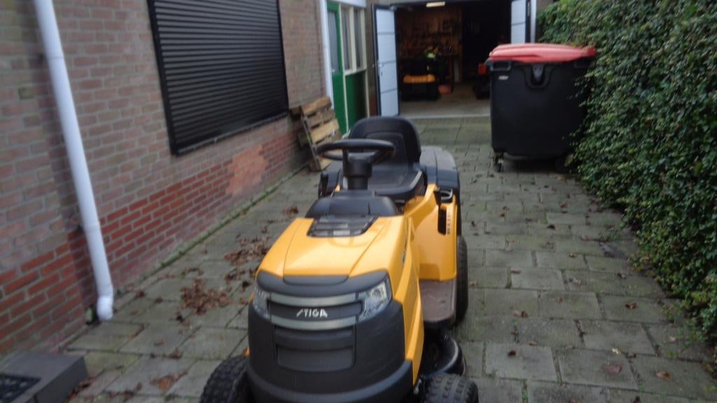 wegens inruil stiga zitmaaier met vangbak  hydrostaat, Ophalen, Gebruikt, Nederland, Info@c-vin.com