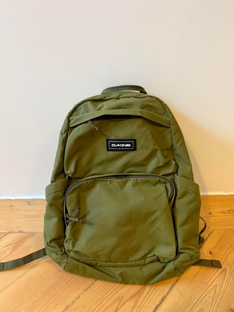 Dakine backpack, Overige merken, 40 cm of meer, Ophalen of Verzenden, Zo goed als nieuw