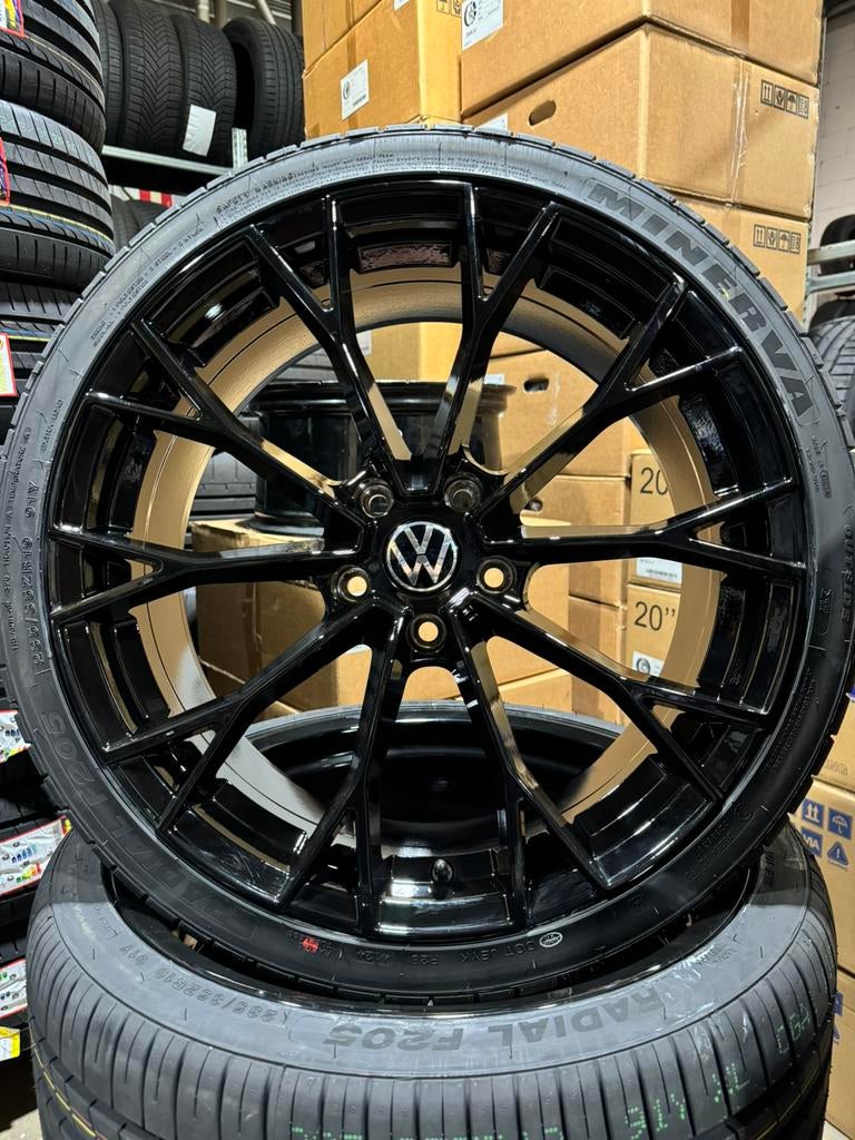 19 inch velgen met banden voor Volkswagen Pretoria Golf 7 8, Auto-onderdelen, Banden en Velgen, 19 inch, Banden en Velgen, Nieuw