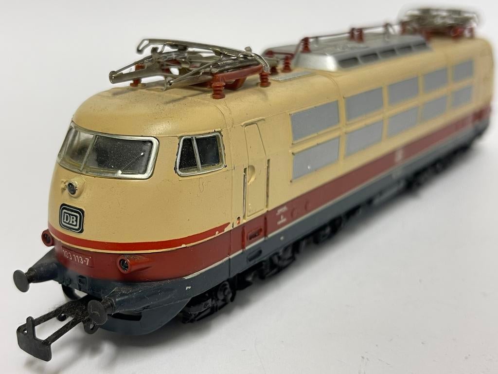 ** NIEUWSTAAT ** Märklin 3054 ** BR 103 DB **, Hobby en Vrije tijd, Modeltreinen | H0, Wisselstroom, Locomotief, Ophalen of Verzenden