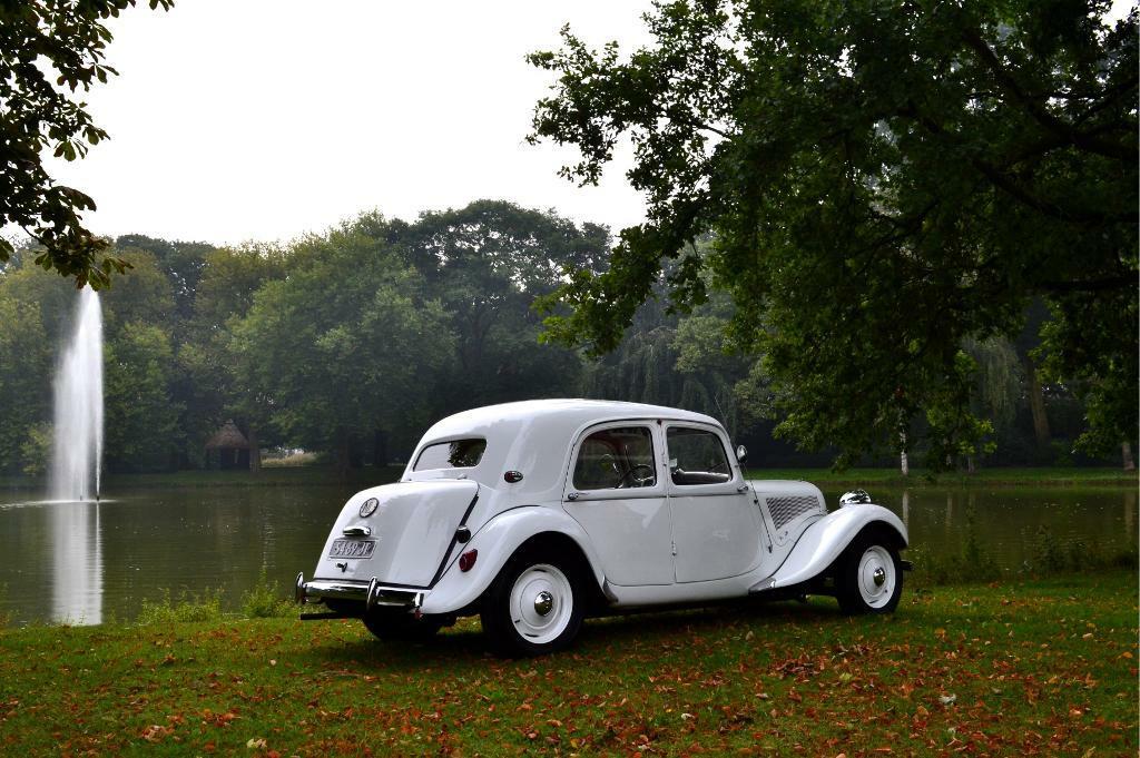 Tehuur Trouwauto Citroën Traction Avant (1952), Trouwauto