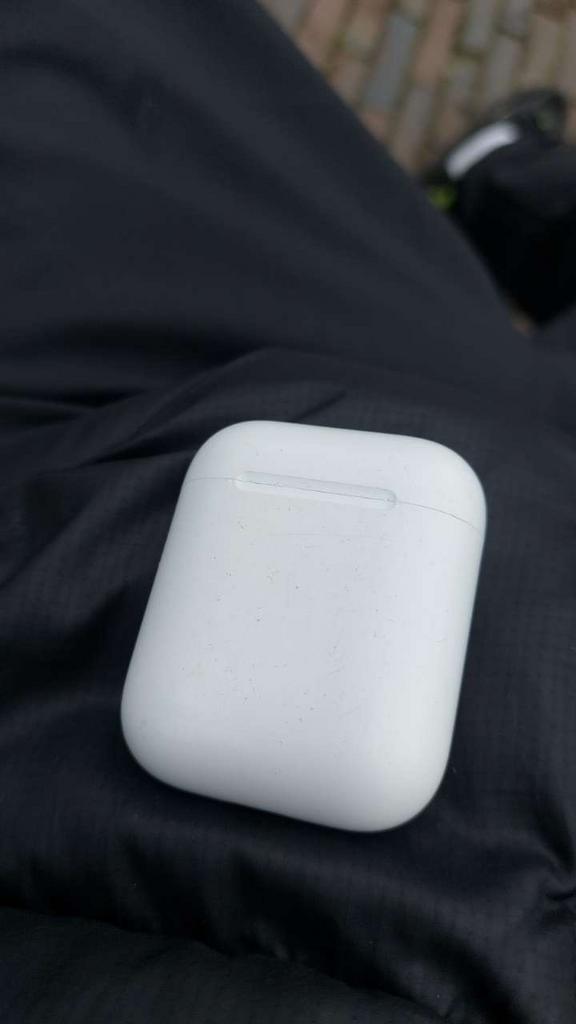 Airpods 1 - Werkt perfect, zonder doos, Ophalen of Verzenden, Gebruikt, Draadloos