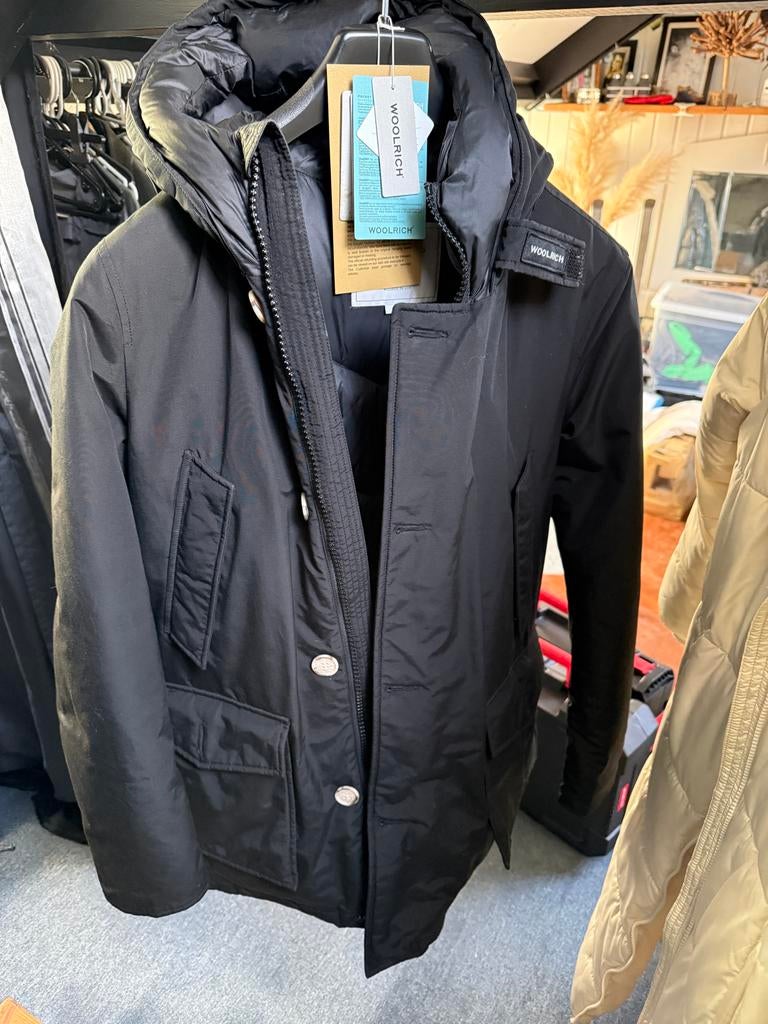 Woolrich Parka - Stijlvolle Winterjas, Ophalen of Verzenden, Zo goed als nieuw, Maat 48/50 (M), Zwart