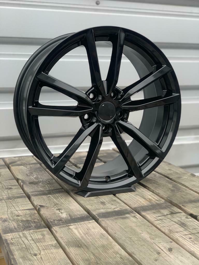 17” VW PRETORIA R-Line Look Velgen past op VW POLO, AUDI A, Auto-onderdelen, Banden en Velgen, 215 mm, Velg(en), 17 inch, Ophalen of Verzenden