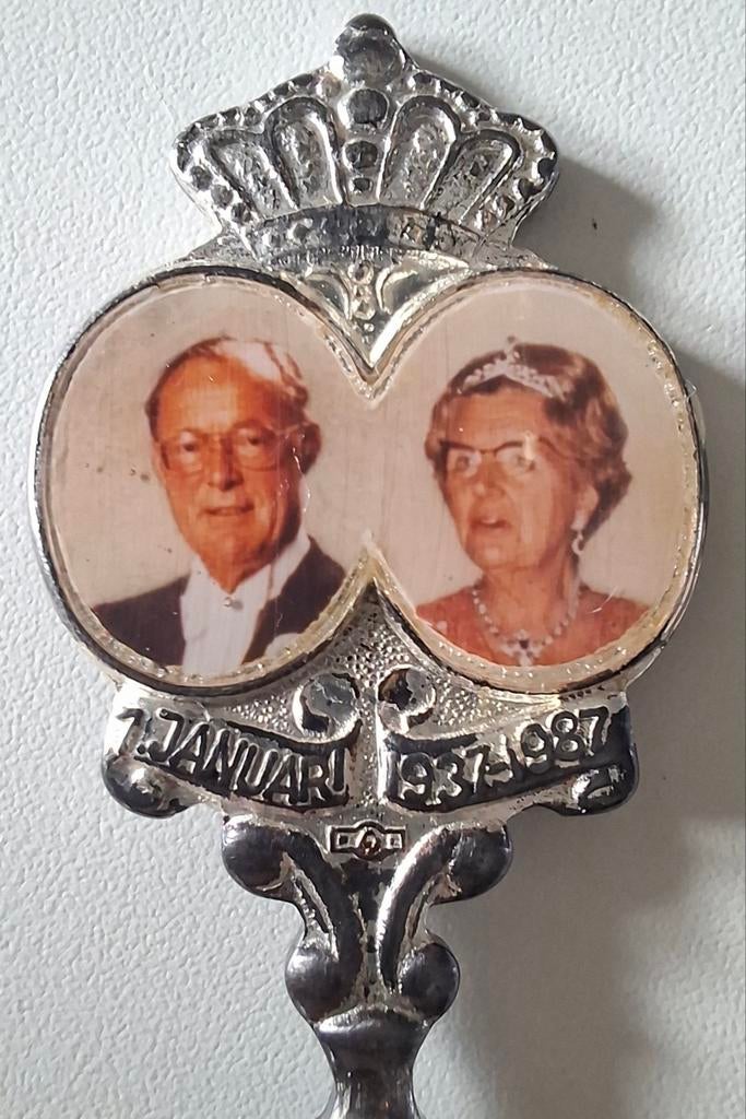 Gouden bruiloft Juliana en Bernhard  Lepeltje., Verzamelen, Ophalen of Verzenden, Speld(je) of Lepel(tje)