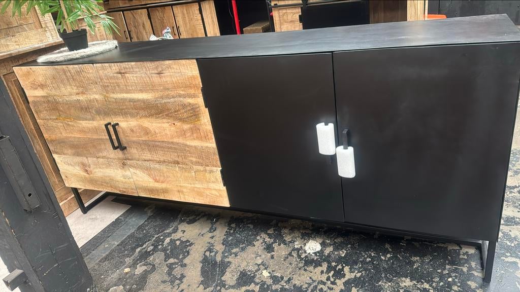 Industrieel mango houten dressoir/ tv meubel, Huis en Inrichting, Ophalen, 100 tot 150 cm, Ehb, Metaal