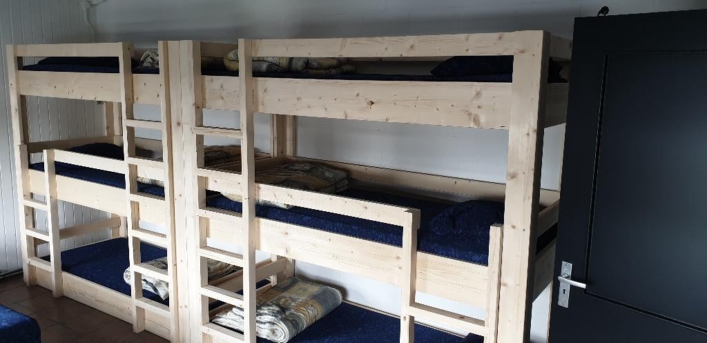 Stapelbed 3 persoons. Alle maten en kleuren. Maatwerk., Huis en Inrichting, Slaapkamer | Stapelbedden en Hoogslapers, Info@joabhoutenmeubels.nl