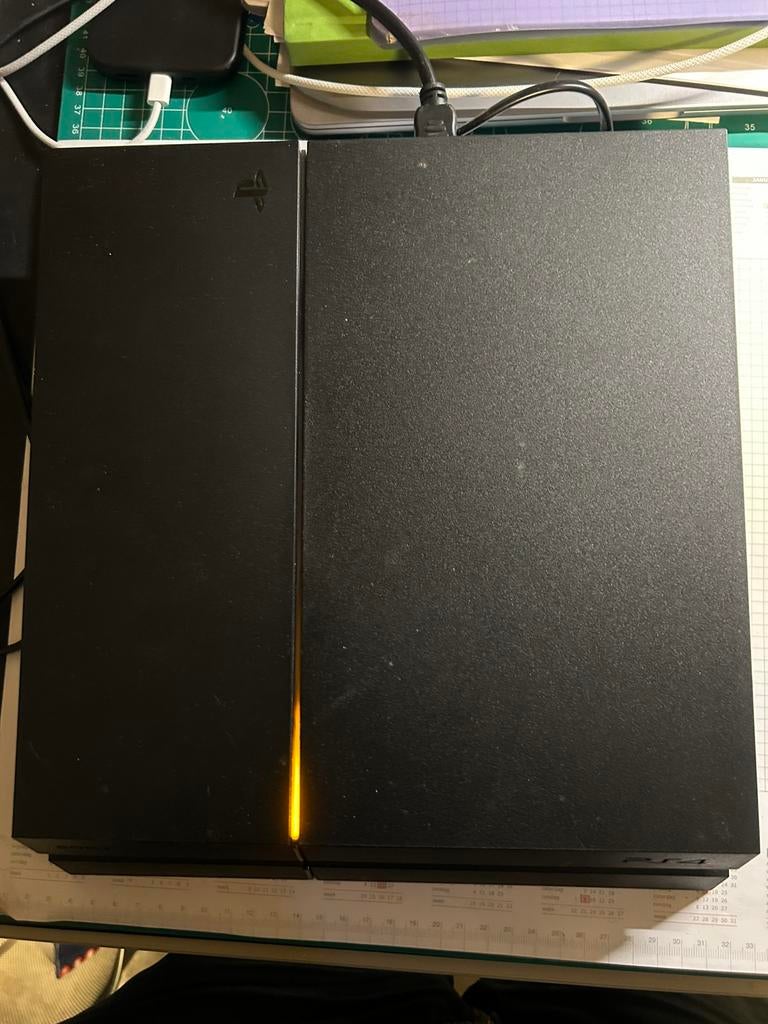 Superstille PlayStation 4 met games en 1TB disk, Met games, Met 2 controllers, Ophalen of Verzenden, 1 TB