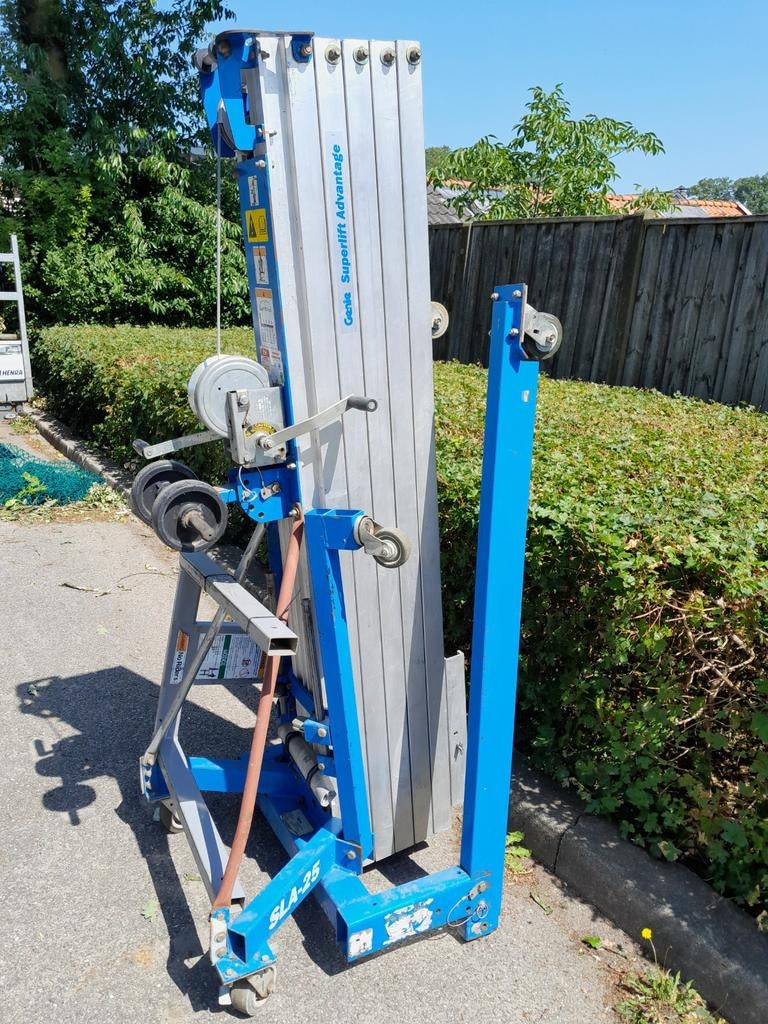 Grote kanaallift 295 kg en 7.94 maximale hoogte, Doe-het-zelf en Verbouw, Steigers, Ophalen, Zo goed als nieuw, Overige typen