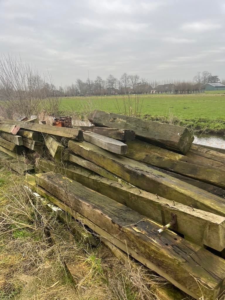 Balken en bielzen te koop