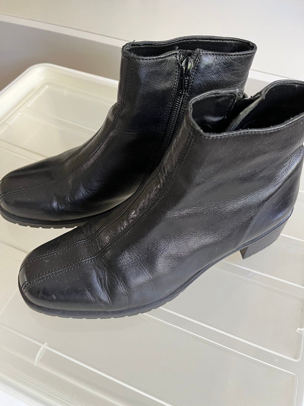 Helioform. Laarsjes. Maat. 40.  Leer, Kleding | Dames, Schoenen, Ophalen of Verzenden, Zo goed als nieuw, Zwart