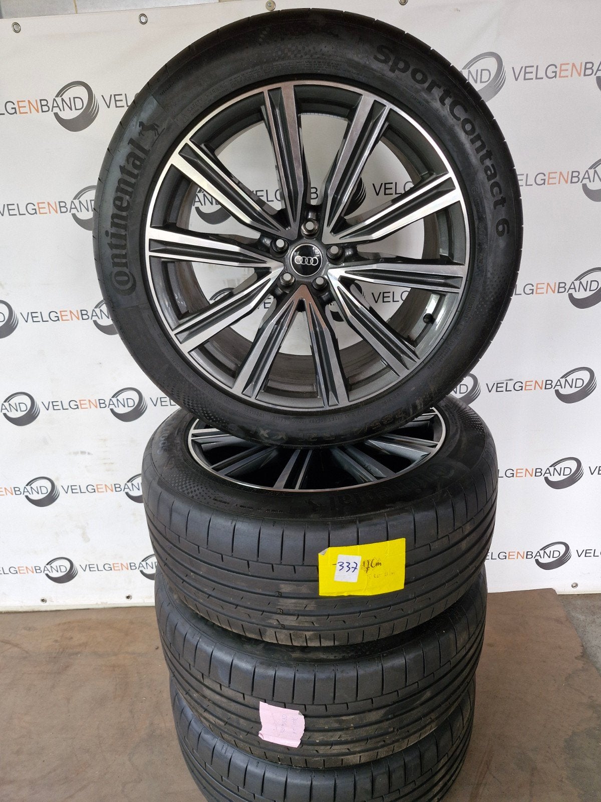 Zomerset Audi Q8 SQ8 4M 285 45 21 5x112 66.5 4M0601025G S, Auto-onderdelen, Audi, Gebruikt, 285 mm, .