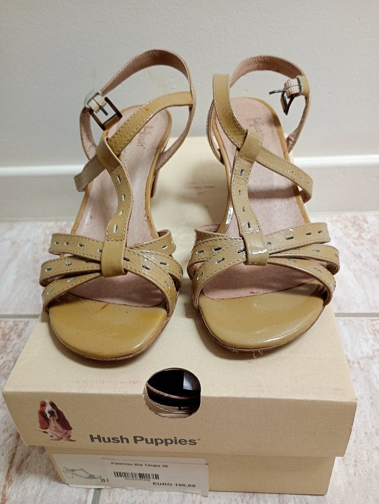 Sandalen HUSH PUPPIES maat 36, Ophalen, Sandalen of Muiltjes, Zo goed als nieuw, Hush Puppies