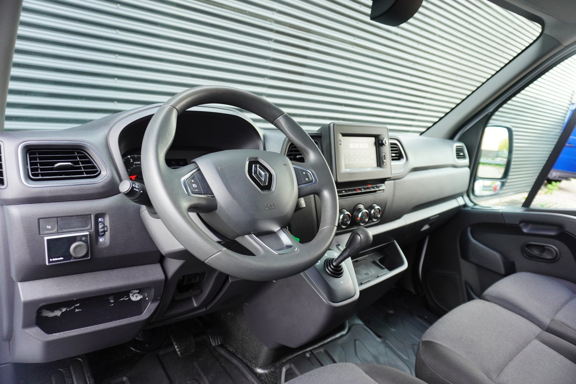 Renault Master 180pk Automaat L3H2 2x schuifdeur Apple Carpl, Verwarmde buitenspiegels, Gebruikt, 4 cilinders, Wit