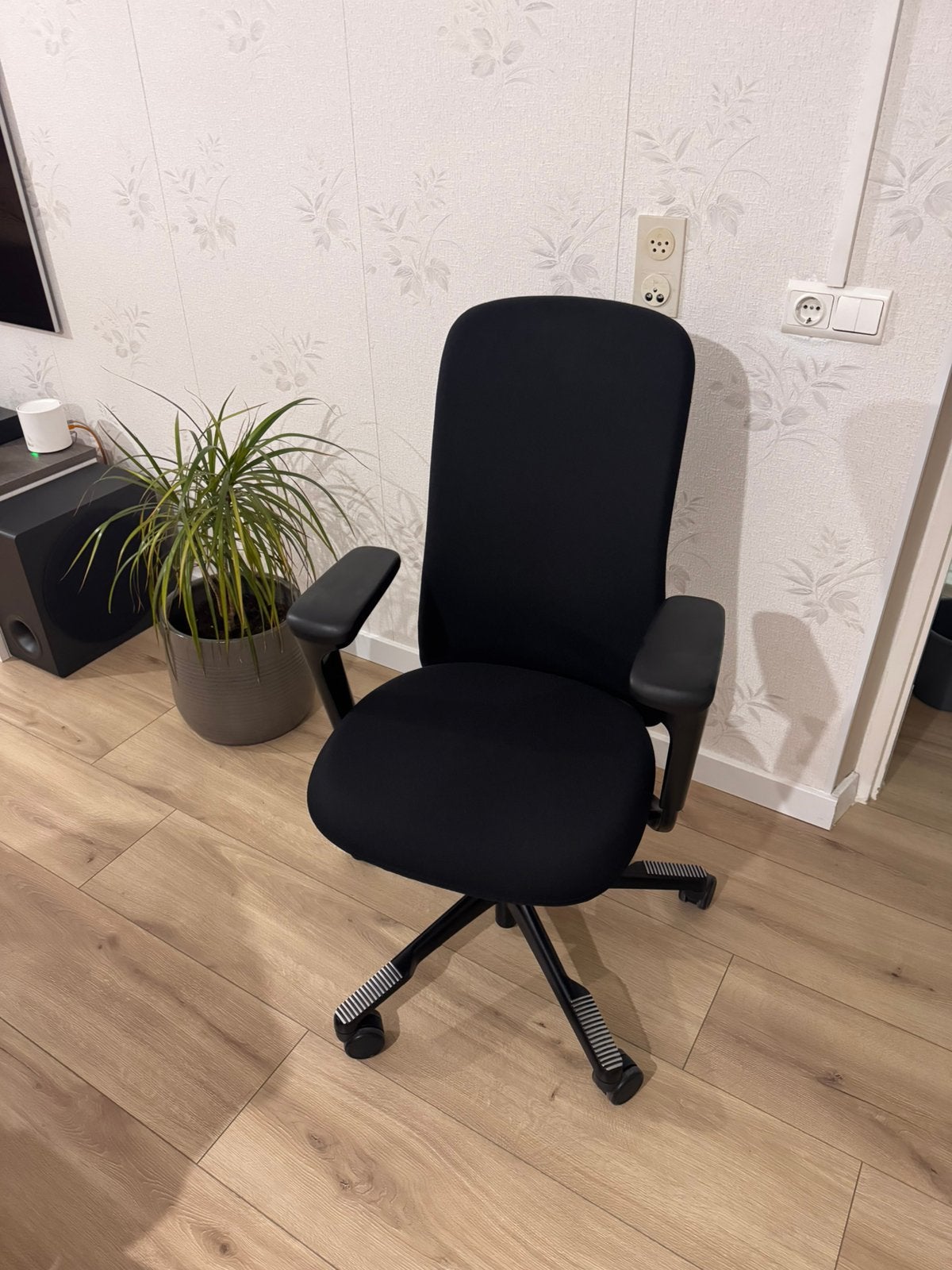 HÅG SoFi 7300 Ergonomische Bureaustoel – Full Option (Zwart), Ophalen, Zwart, Zo goed als nieuw, Bureaustoel