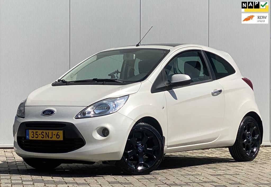 Ford Ka 1.2 Titanium X start/stop PANORAMA AIRCO PERFECT OND, Euro 5, Gebruikt, 1242 cc, 4 cilinders