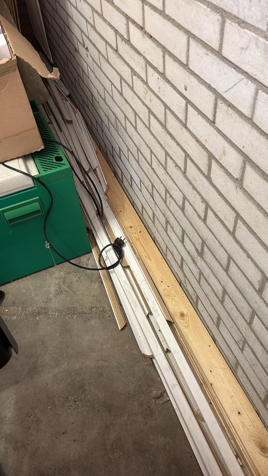 Diverse latten, plinten en lijsten - Gratis af te halen, Overige materialen, Gebruikt, Lijsten, Ophalen of Verzenden