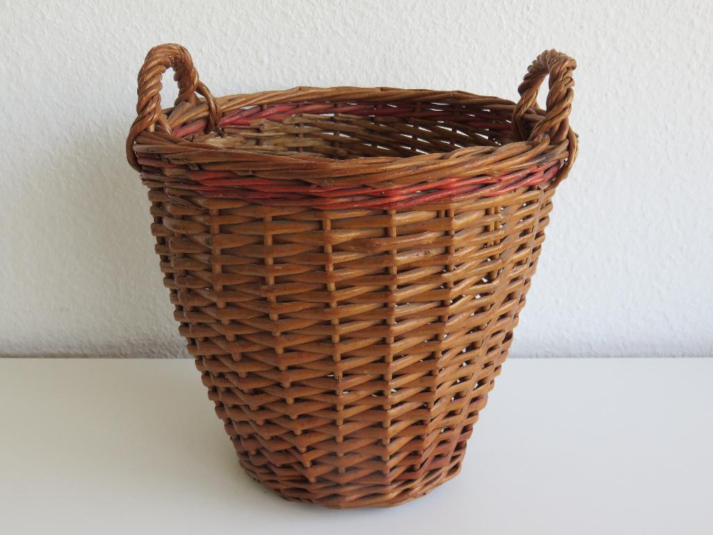 Vintage Rieten stofdoekenmandje, poetsdoekenmandje, Mand, Rond, Ophalen of Verzenden, Zo goed als nieuw