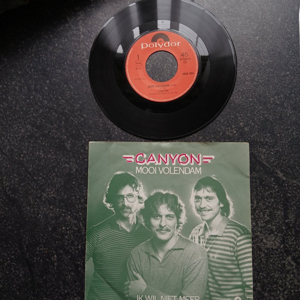 Canyon / Mooi Volendam (Piraten), 7 inch, Ophalen of Verzenden, Zo goed als nieuw, Overige typen
