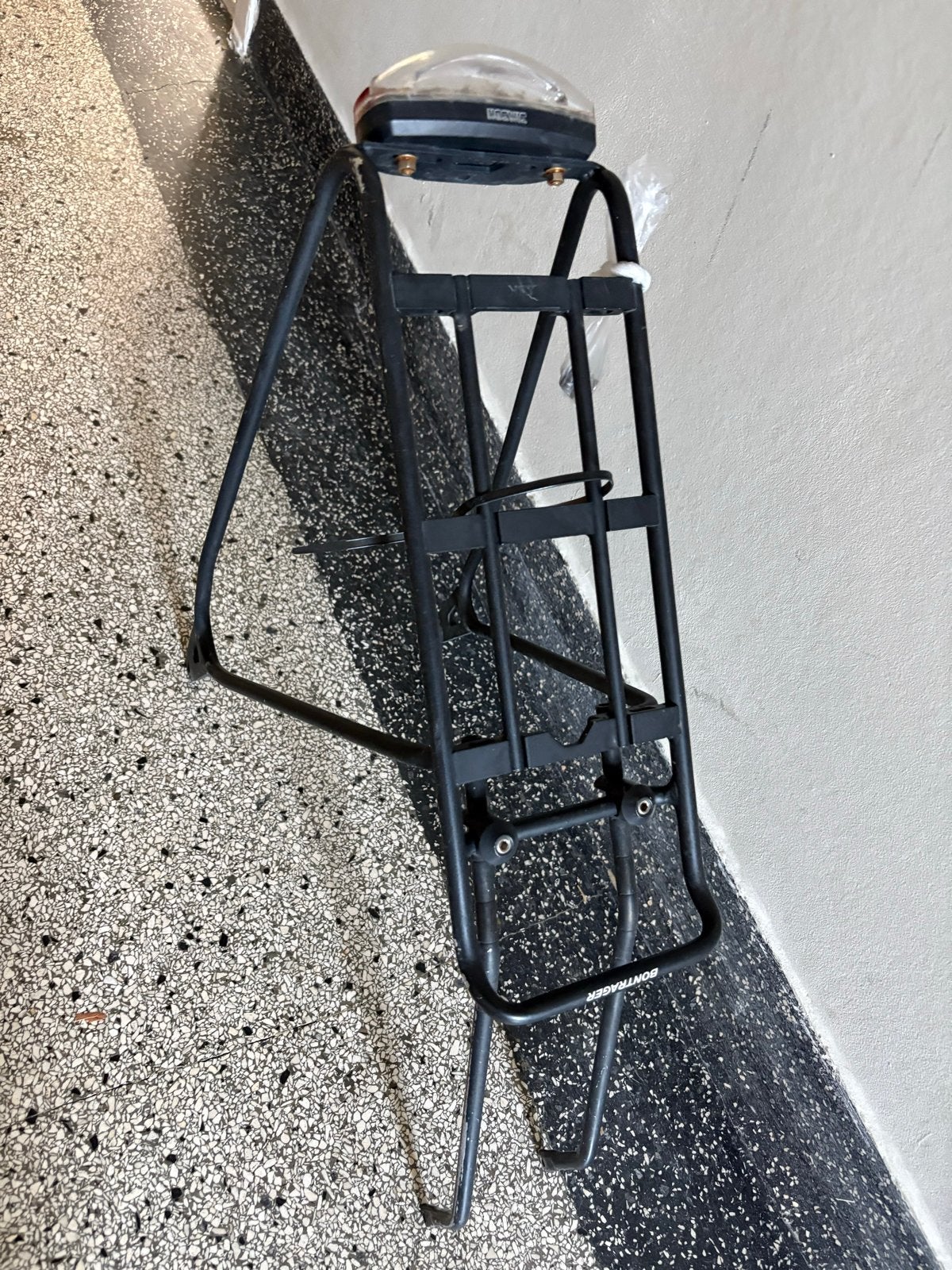 Bontrager mtb fietsendrager met achterlicht frame XS-M, Ophalen of Verzenden, Gebruikt