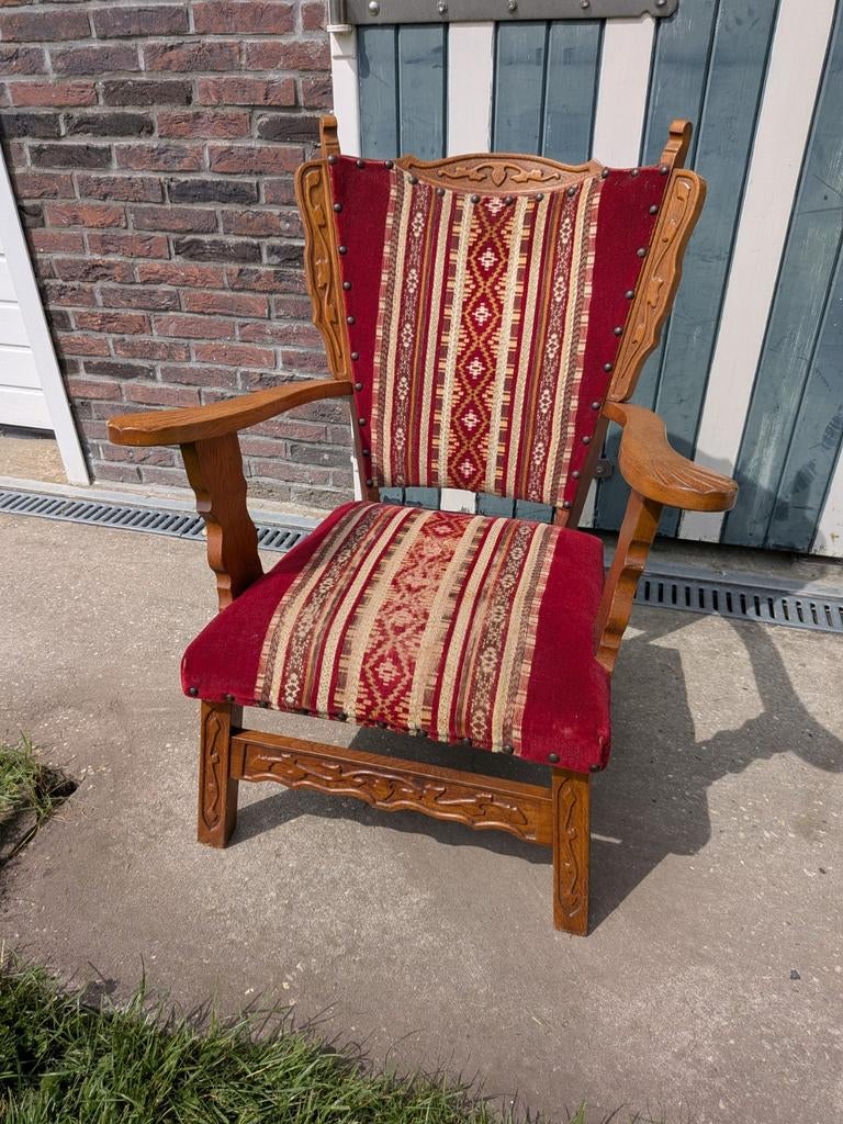 Vintage houten stoel met rode bekleding, Ophalen