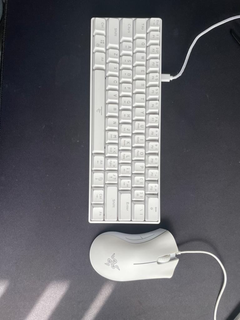 Toetsenbord en muis, Computers en Software, Toetsenborden, Zo goed als nieuw, Toetsenbord en muis-set, Ophalen of Verzenden