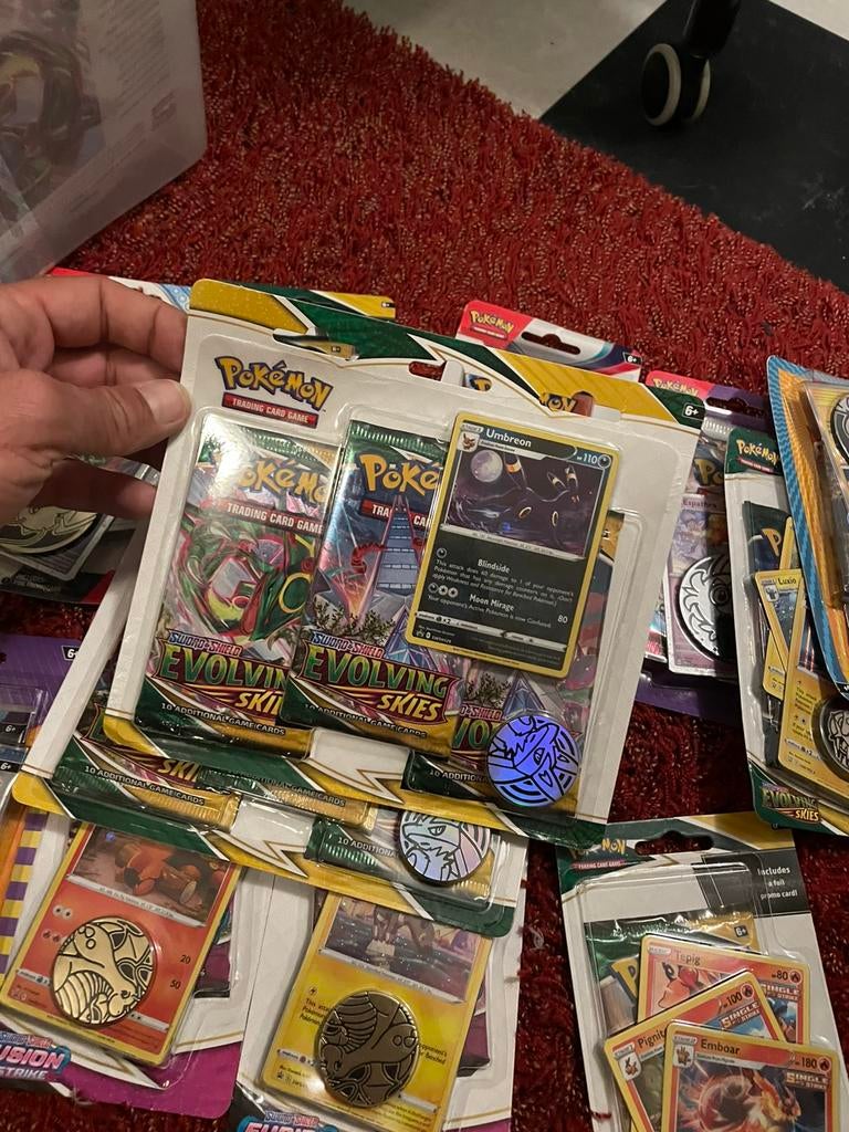 pokemon pack  scarlet evolving meer, Ophalen of Verzenden, Zo goed als nieuw
