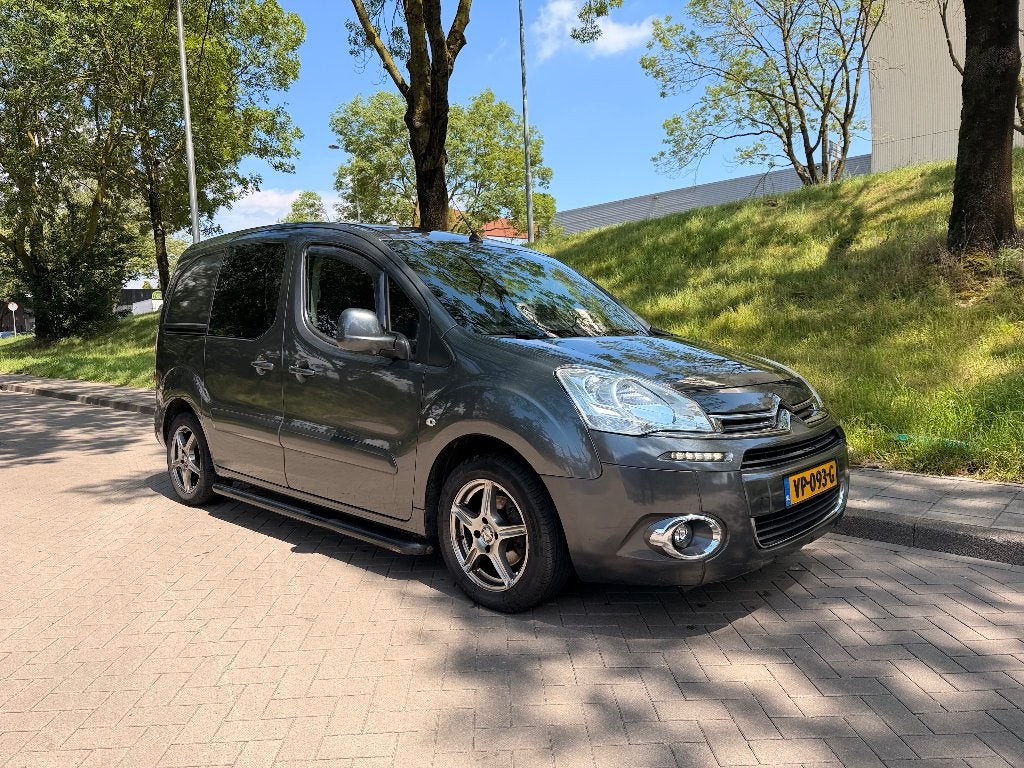 Citroën Berlingo 1.6 HDI 66KW 2015 LIMITED EDITION AUTOMAAT, Auto's, Euro 5, Stof, 1295 kg, 4 cilinders