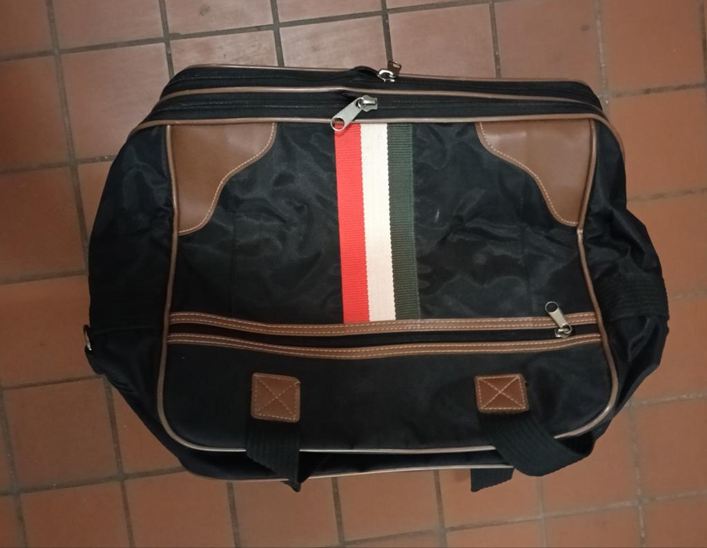 Samsonite reistassen twee stuks, Wieltjes, 30 cm of meer, Zwart, Ophalen of Verzenden