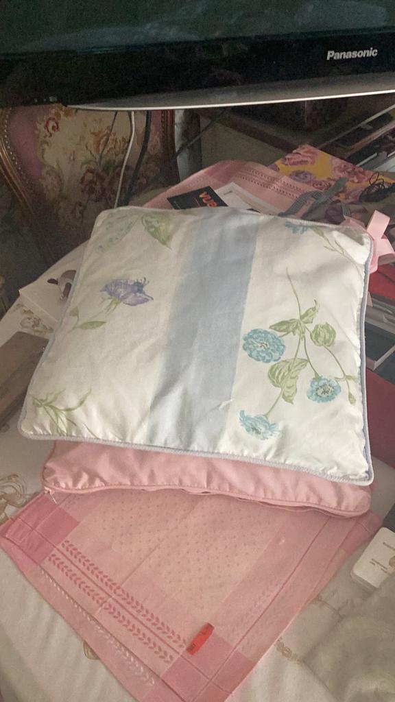 Laura Ashley kussentjes, Verzenden, Zo goed als nieuw, Eenpersoons, Dekbedovertrek