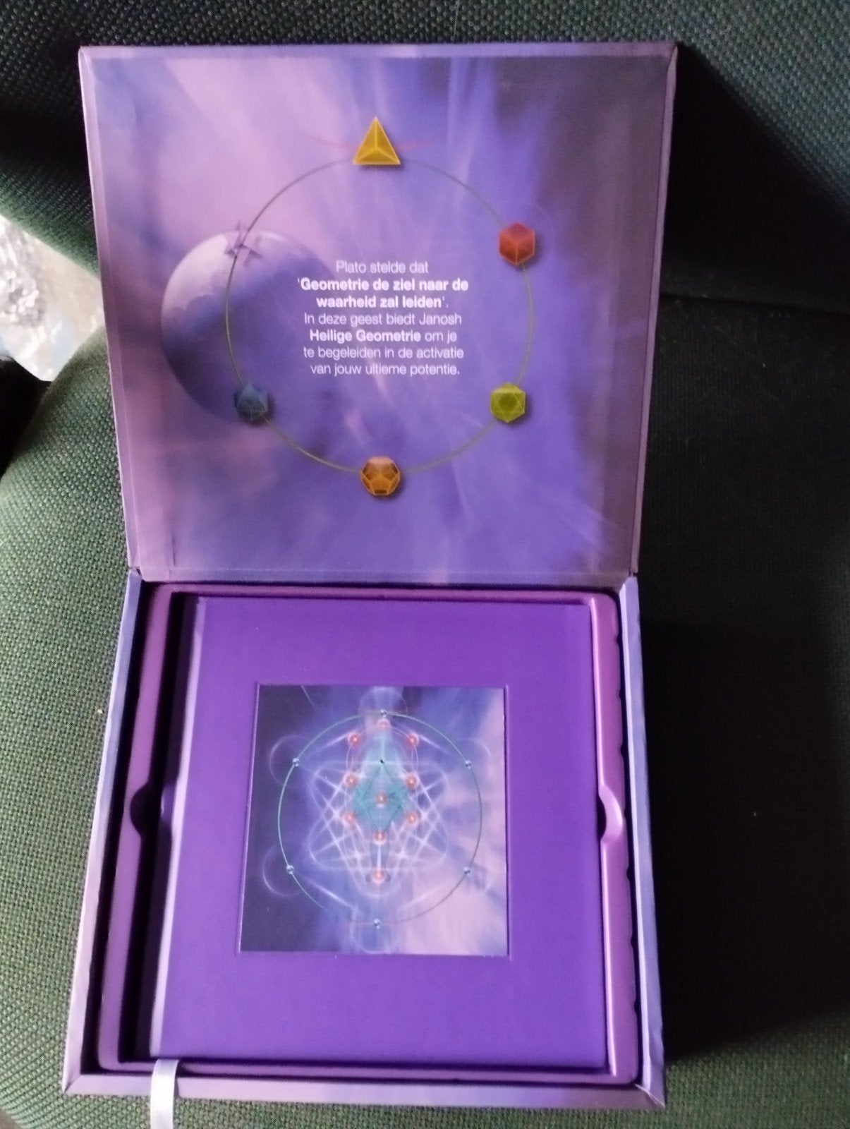Janosh, geometrie en de zoektocht naar de heilige graal, Ophalen of Verzenden, Zo goed als nieuw, Spiritualiteit algemeen, Achtergrond en Informatie