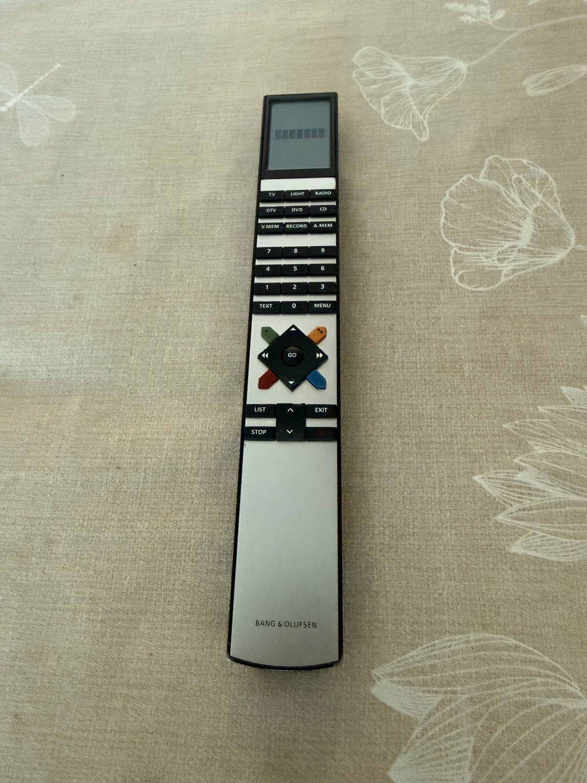 Bang en Olufsen Beo4 LCD B&O icoon, Ophalen of Verzenden, Zo goed als nieuw