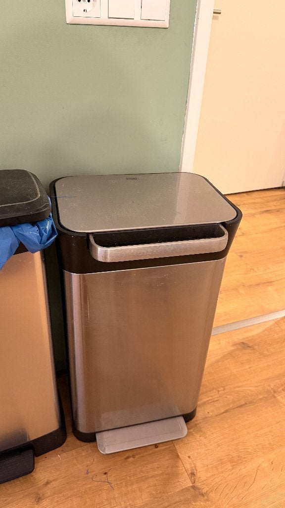 Joseph Joseph Intelligent Waste Prullenbak Titan Slim - 30 L, Ophalen, 50 – 75, Gebruikt, Met pedaal