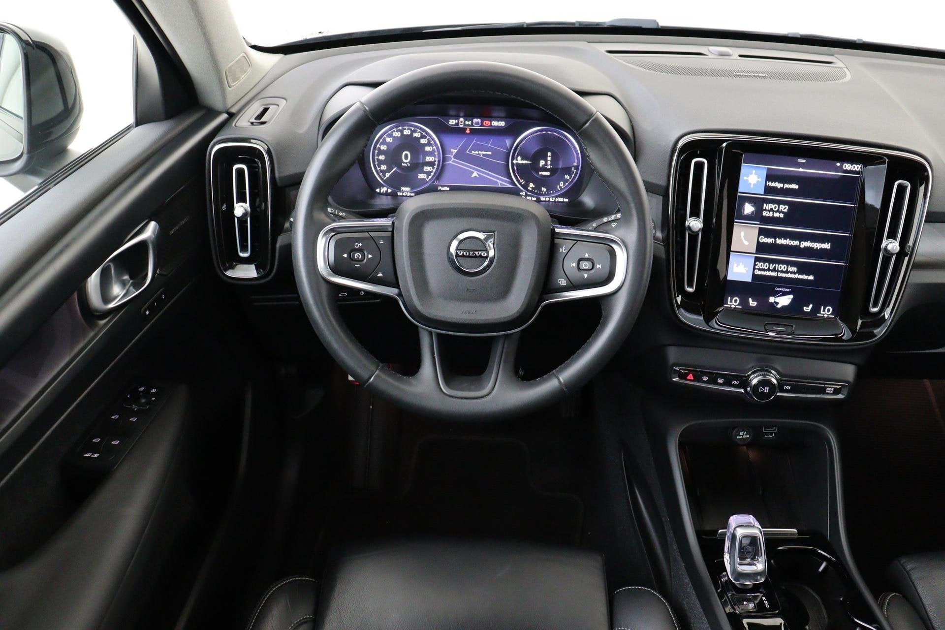 Volvo XC40 T4 PLUG-IN HYBRID ULTIMATE BLACK EDITION -PANO.DA, 12 maanden, 1712 kg, Zwart, Bedrijf