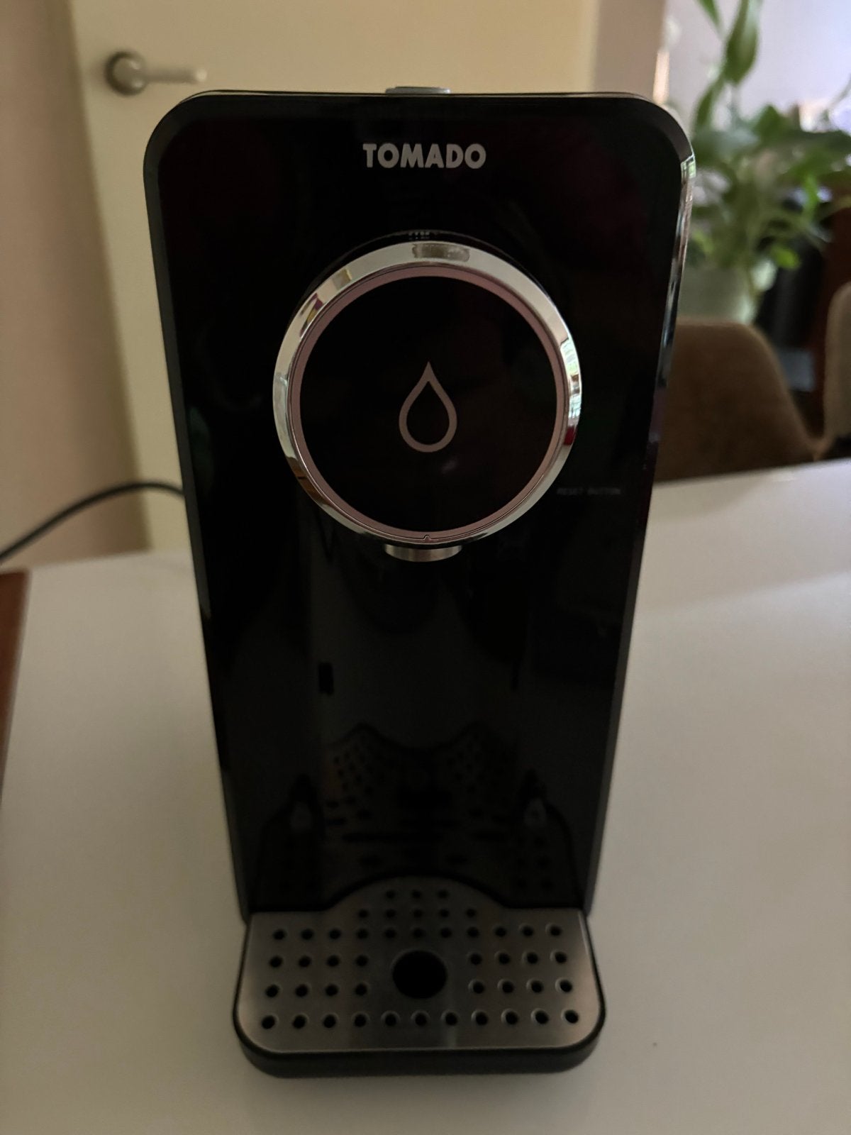 Tomado heetwaterdispenser - Zwart, Witgoed en Apparatuur, Ophalen, Afneembaar waterreservoir, Overige typen, Koffiemachine