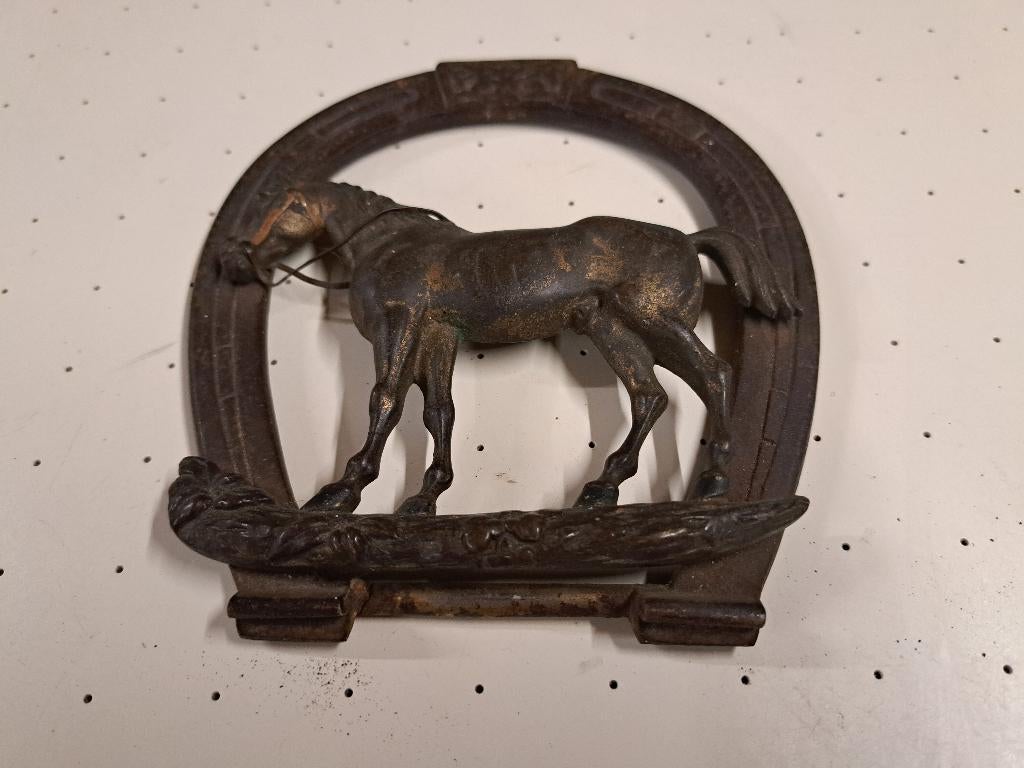 ijzeren hoefijzer met paard, Ophalen of Verzenden