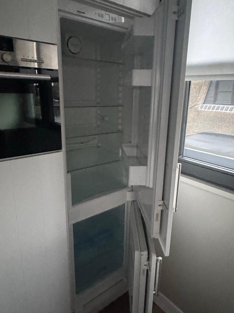 Tijdloze witte keuken met eiland en Miele apparatuur, Huis en Inrichting, Keuken | Complete keukens, Ophalen, Gebruikt, Wit, Overige typen