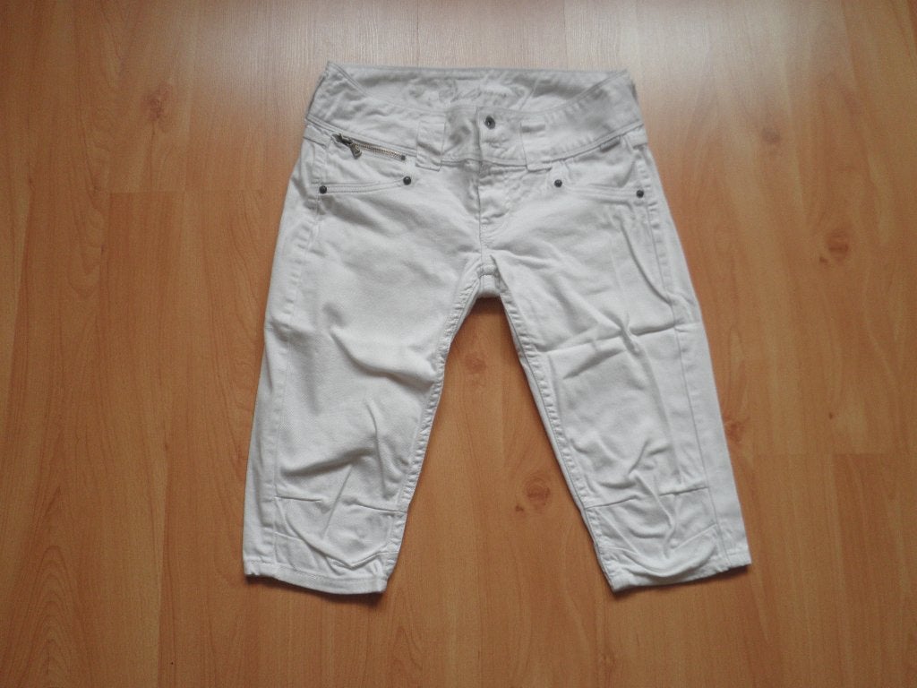 sportieve witte kniespijkerbroek maat 29(=36) Il Dolce Jeans, Verzenden, Wit, Il Dolce Jeans, Zo goed als nieuw