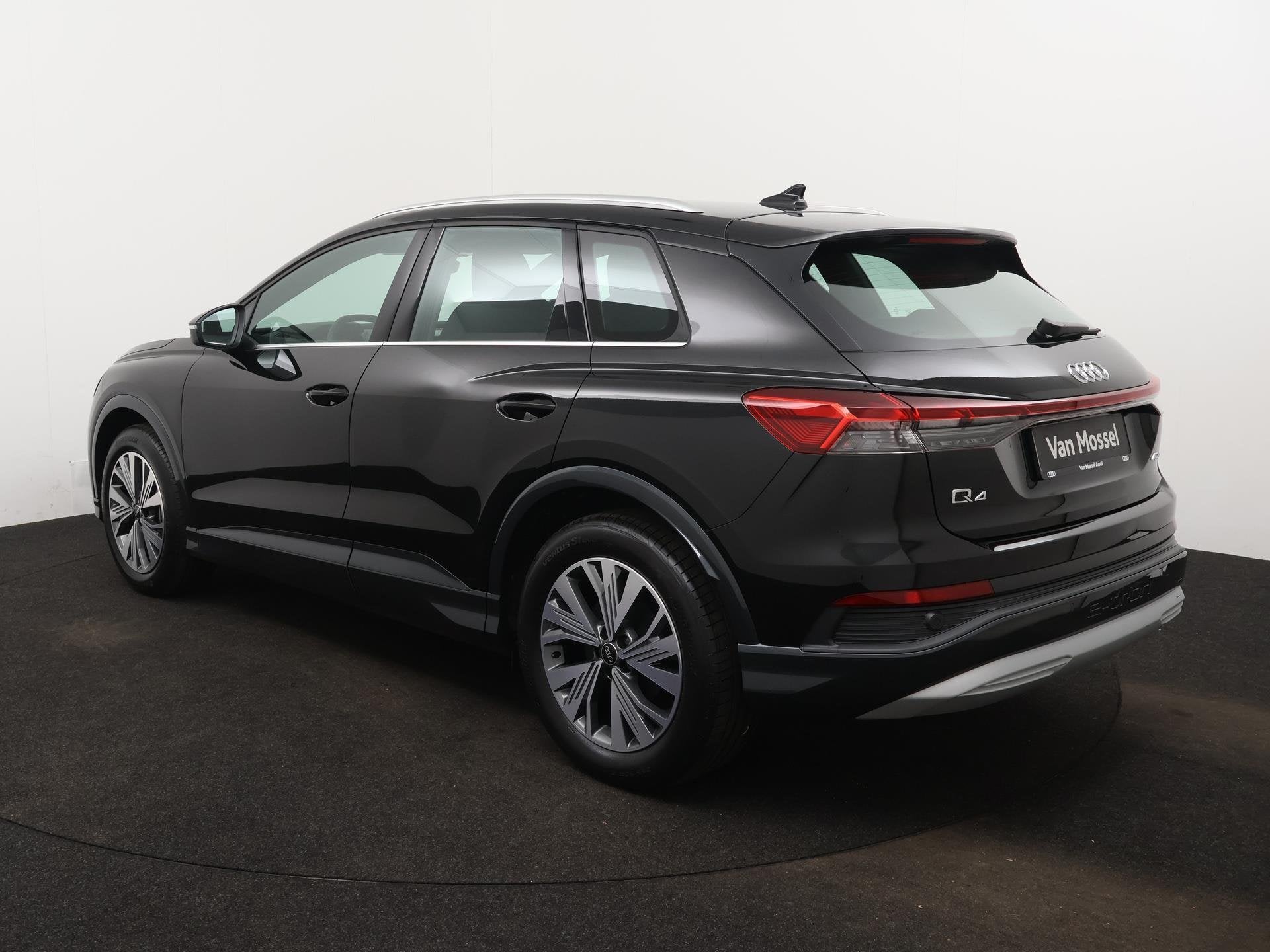 Audi Q4 e-tron 40 Advanced edition 77 kWh 204 PK | Automaat, Auto's, 12 maanden, Zwart, Zwart, Q4 e-tron