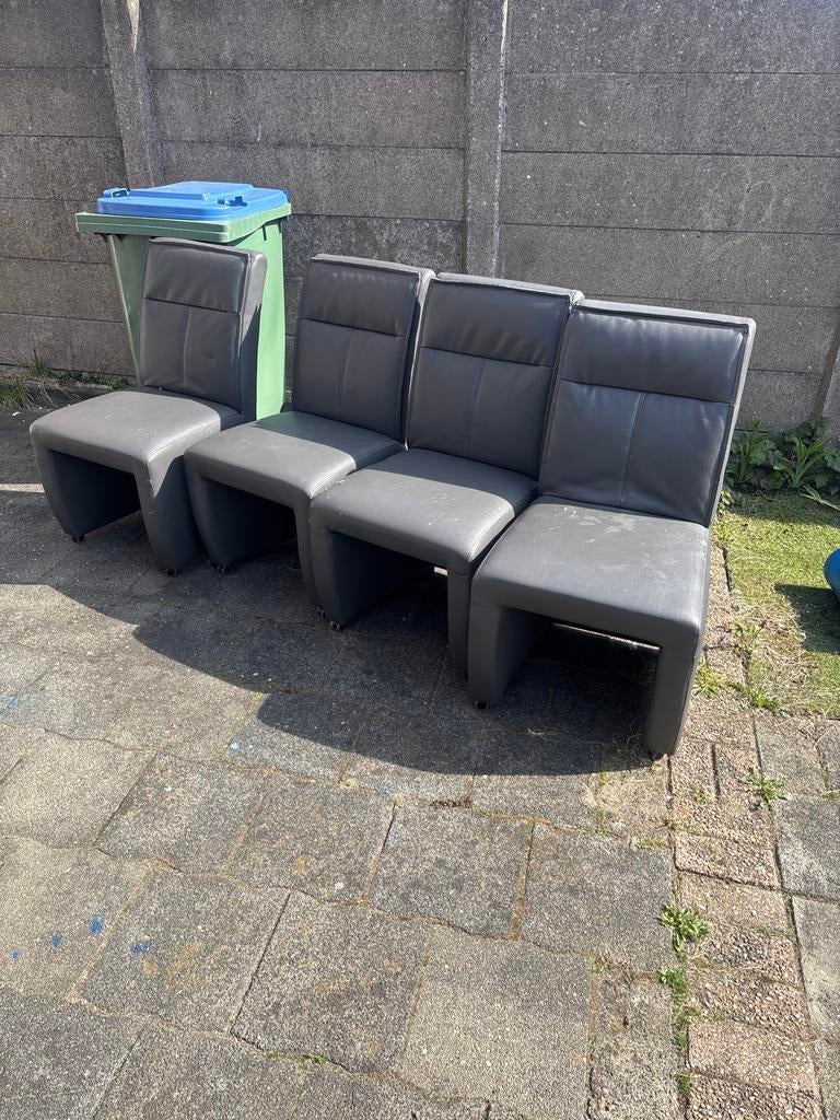 Stoelen op wieltjes met schade, Huis en Inrichting, Stoelen, Overige materialen, Gebruikt, Ophalen of Verzenden, Vier