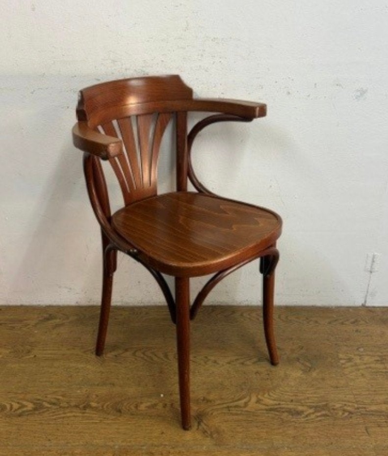 32 thonet cafe bistro stoelen met arm bruin bentwood partij, Bruin, Ophalen of Verzenden, Zo goed als nieuw, Vijf, Zes of meer stoelen