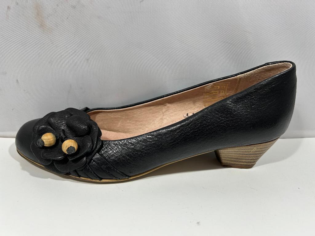 Cellini, maat 39 leuke zwarte pumps., Schoenen met lage hakken, Verzenden, Zwart, Cellini