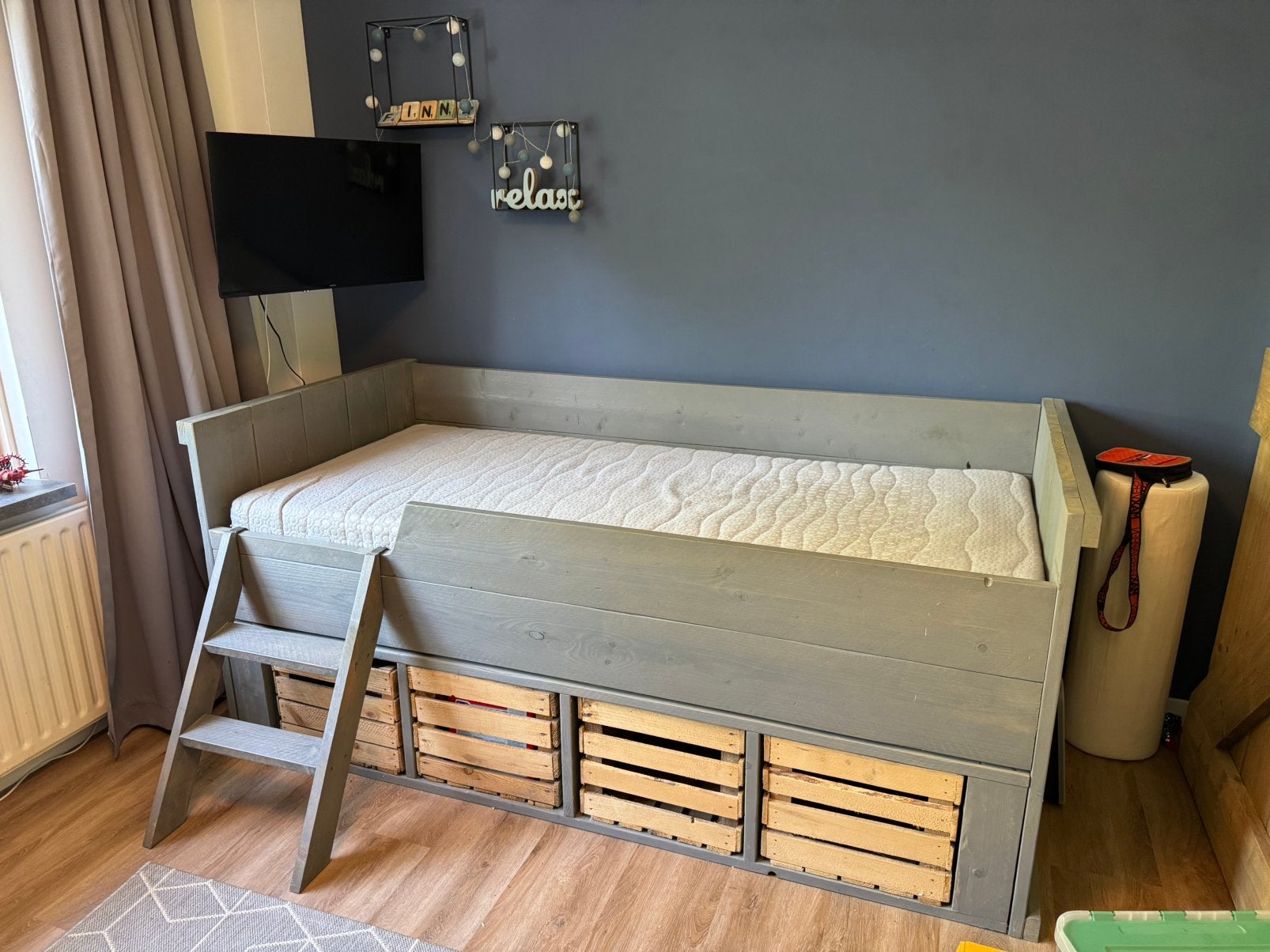 Mooi stoer kajuitbed 90x200 nog ik goede staat, Ophalen, Zo goed als nieuw, Halfhoogslaper