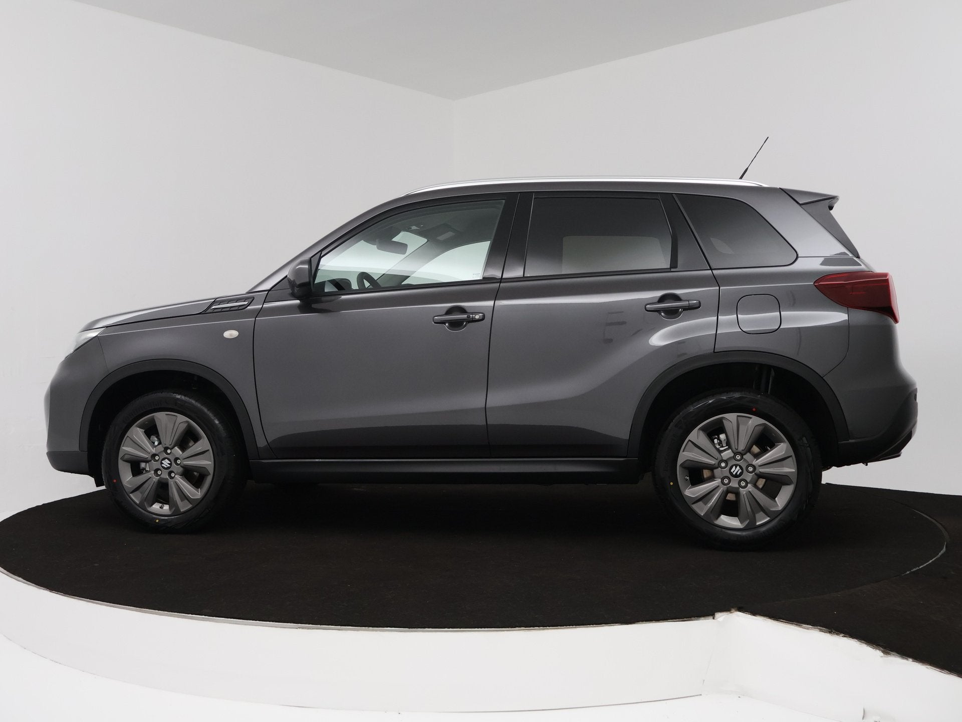 Suzuki Vitara 1.4 Boosterjet Smart Hybrid Select *NIEUW* | D, Auto's, Voorwielaandrijving, Stof, Zwart, 4 cilinders