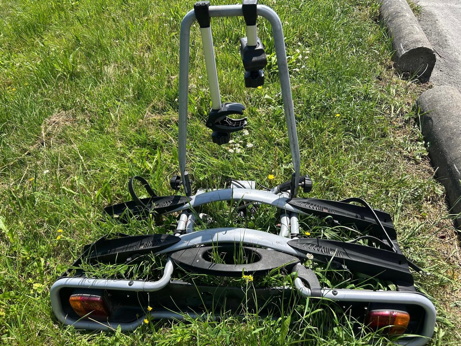 Thule fietsendrager, Auto diversen, Fietsendragers, Ophalen, 2 fietsen, Gebruikt, Trekhaakdrager