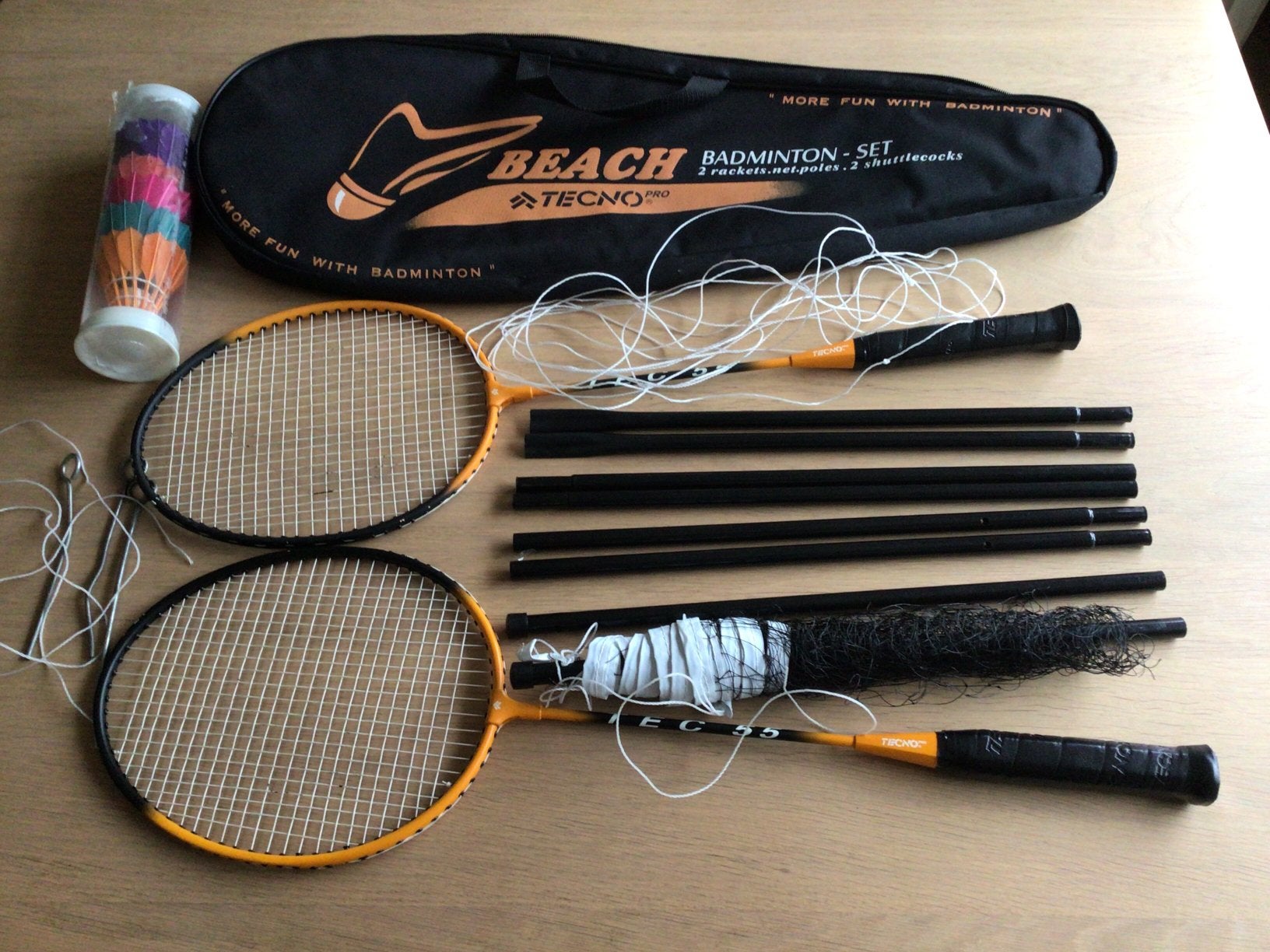 Beach badminton set met netje, draagtas en shuttels zgan, Ophalen, Zo goed als nieuw, Racket(s)