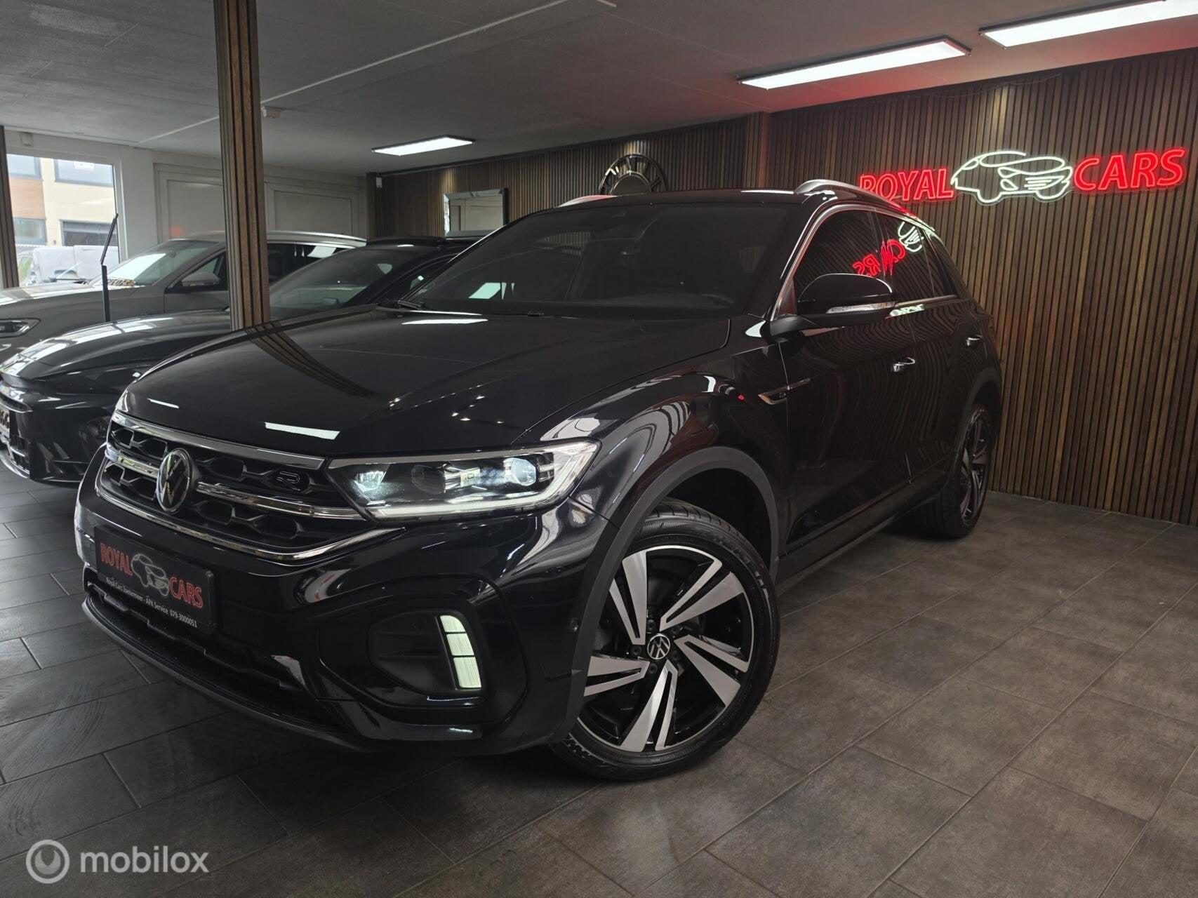 Volkswagen T-Roc 1.5 TSI 3X R-Line|Keyless|Camera|Vol Optie', 4 cilinders, 150 pk, Zwart, Bedrijf